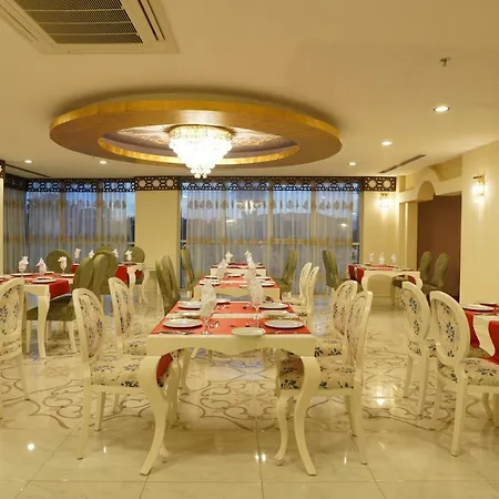 Throne & Hotel