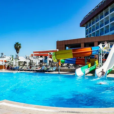 Throne & Hotel 5*